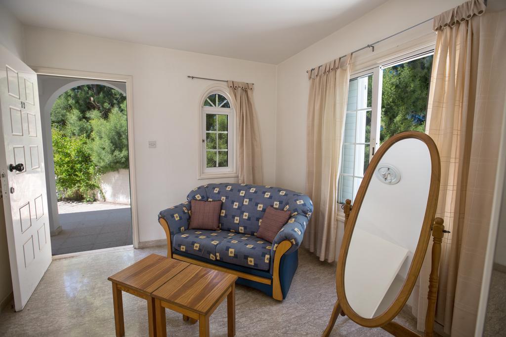 Merab Center Villas 아이아 나파 외부 사진